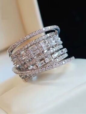Wedding Ring for Women Geometric Square Band Design Luxury
